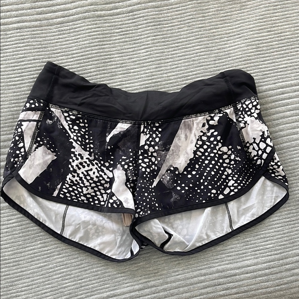 Lululemon speed up shorts - low rise, 2.5” inseam